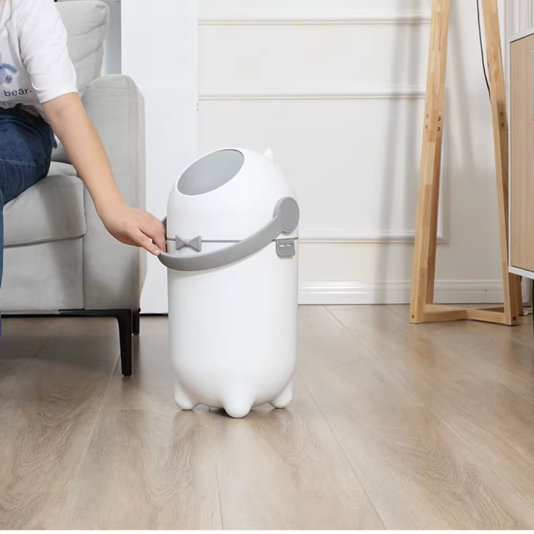 One-Hand Operated Odour-Free Disposal Bin with Seal (15L)