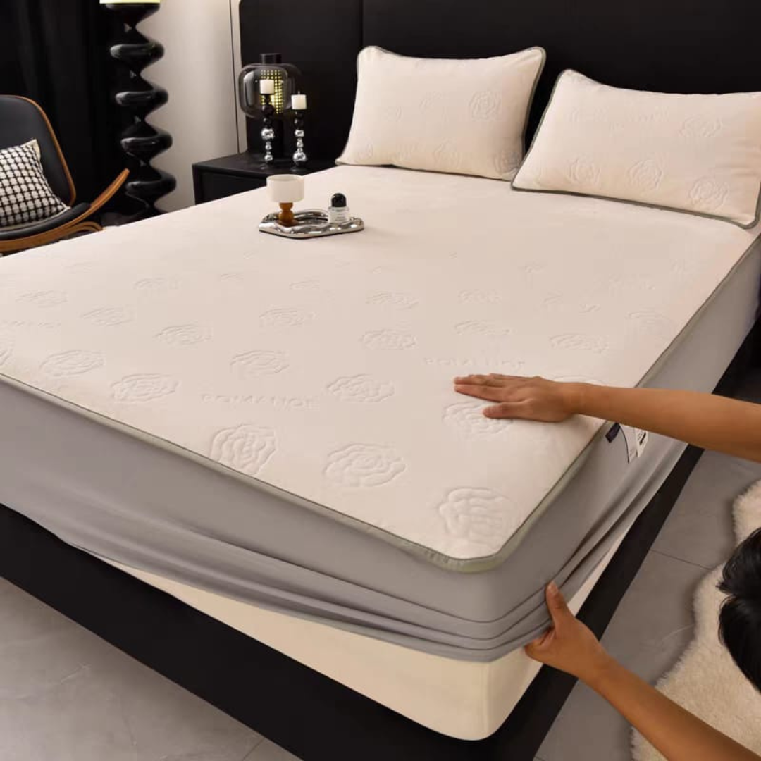 360° Coverage Waterproof Milk Fleece Fitted Bedsheet with Pillow Covers