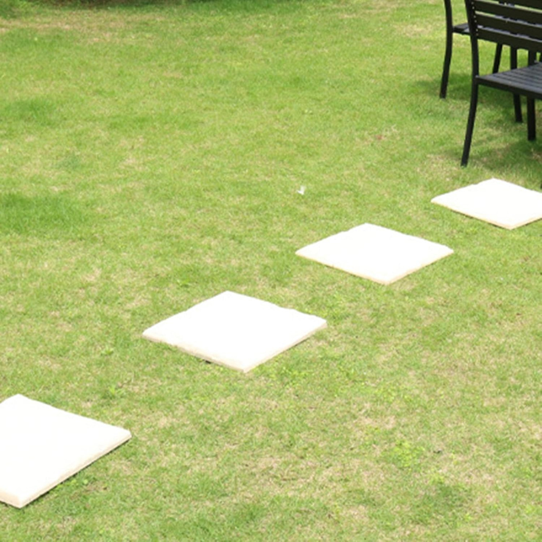 HOMERO Non Slip Textured Surface Garden Stepping Stones with Stakes Set