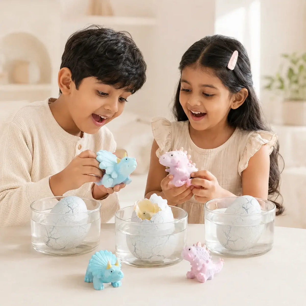 Homero Educational Water Soaked Dinosaur Egg for Kids