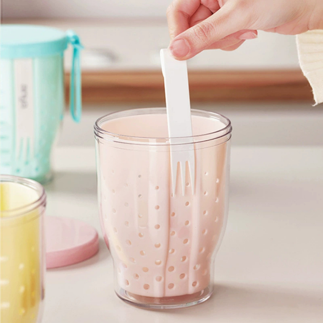 HOMERO Multi Functional Travel Fruit Storage Cup With Fork - 760ML Capacity