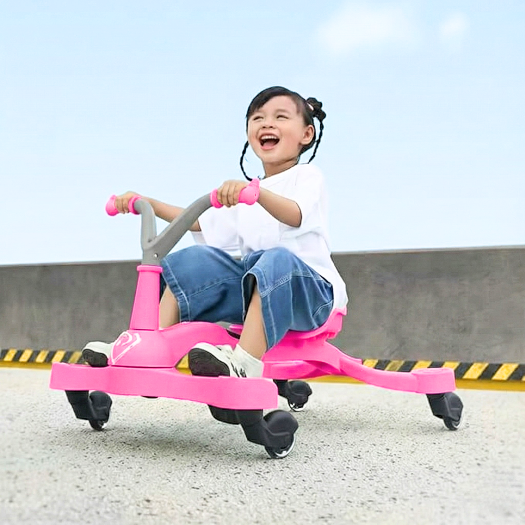 Homero 360 Degree Spin Drift Kid's Car with Ergonomic Seat