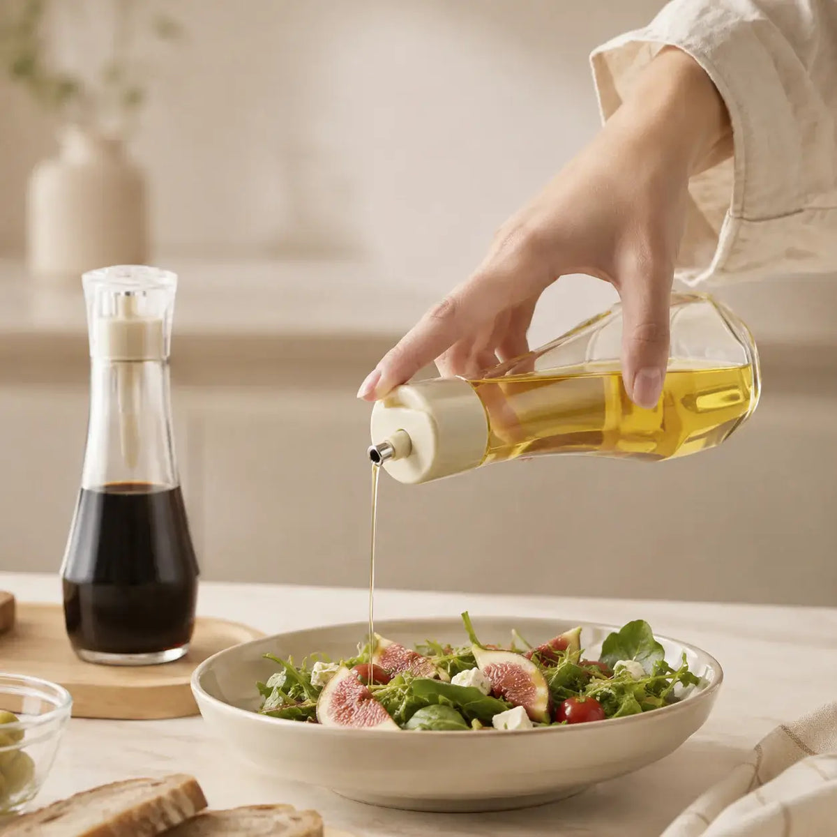 Homero Premium Glass Oil Dispenser with No-Drip Spout for Kitchen Use