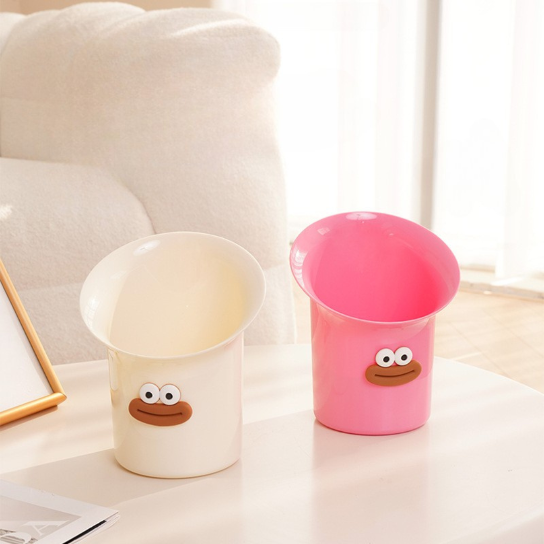 Dual-Function Desktop Trash Can with Hidden Cleaning Brush