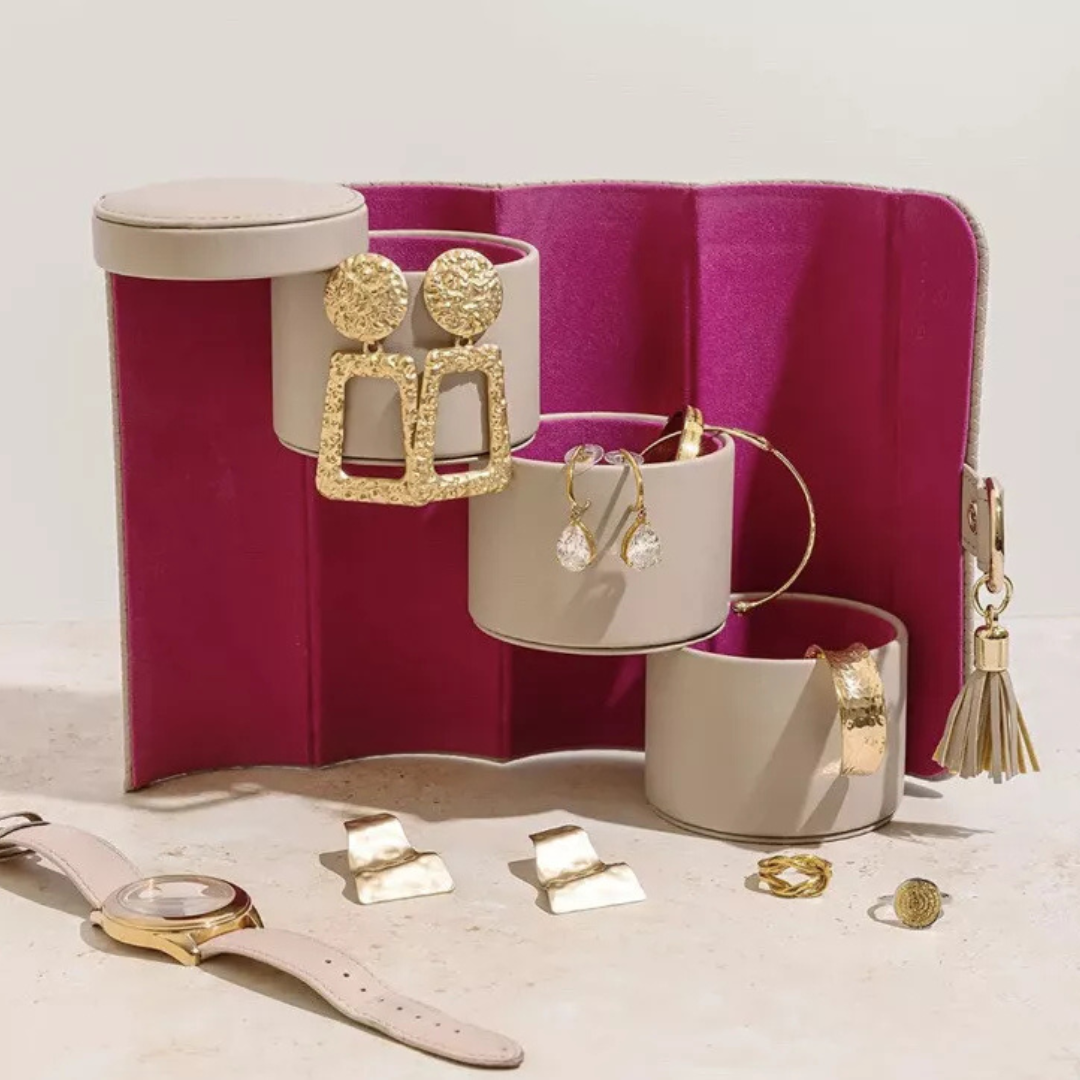 Homero Stylish and Portable 3-Layer Foldable Jewellery Case