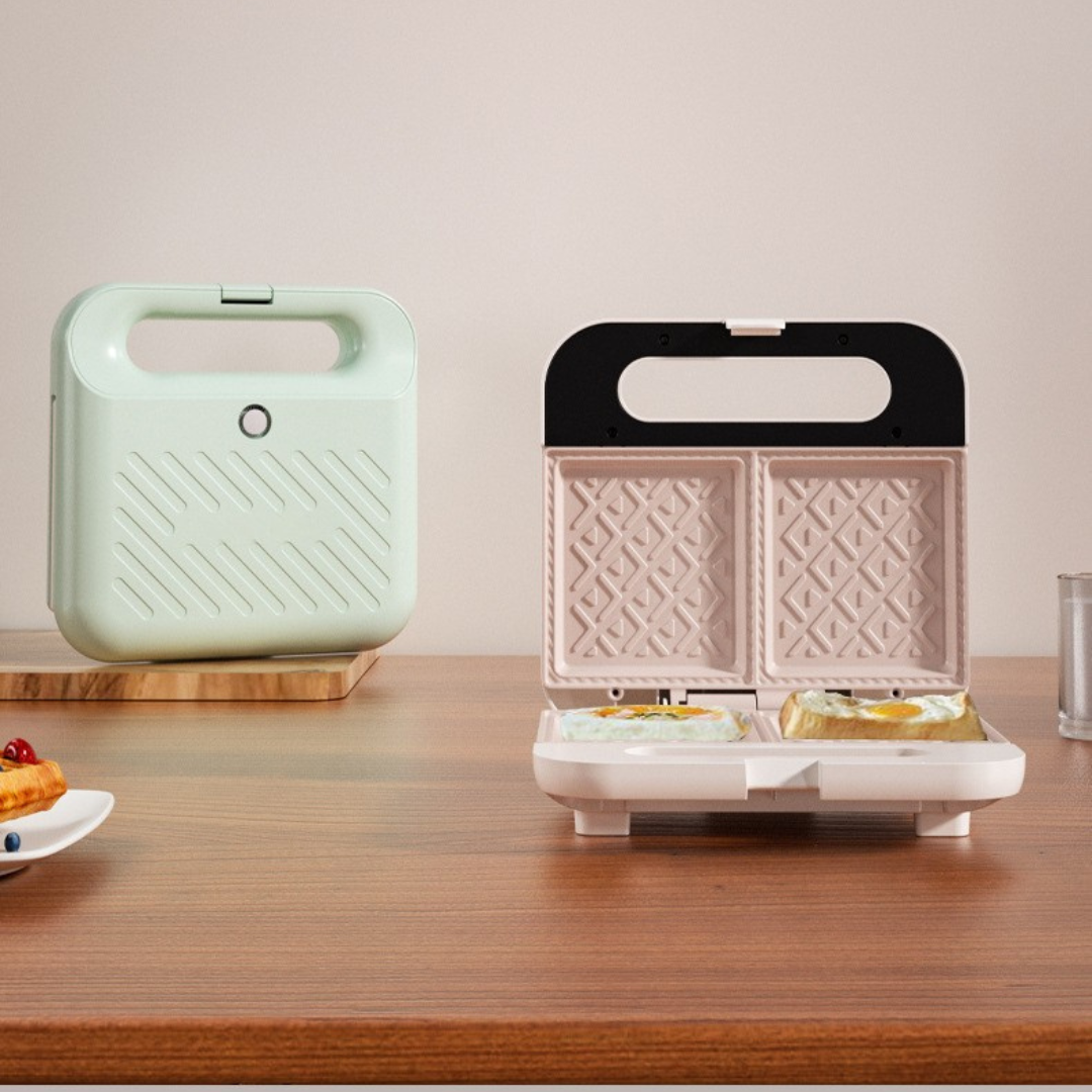Electric Sandwich Maker with Fast Heating Non Stick Plates - 750W