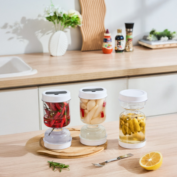 Homero Multi-Purpose Hourglass Jar with Strainer 1.1L