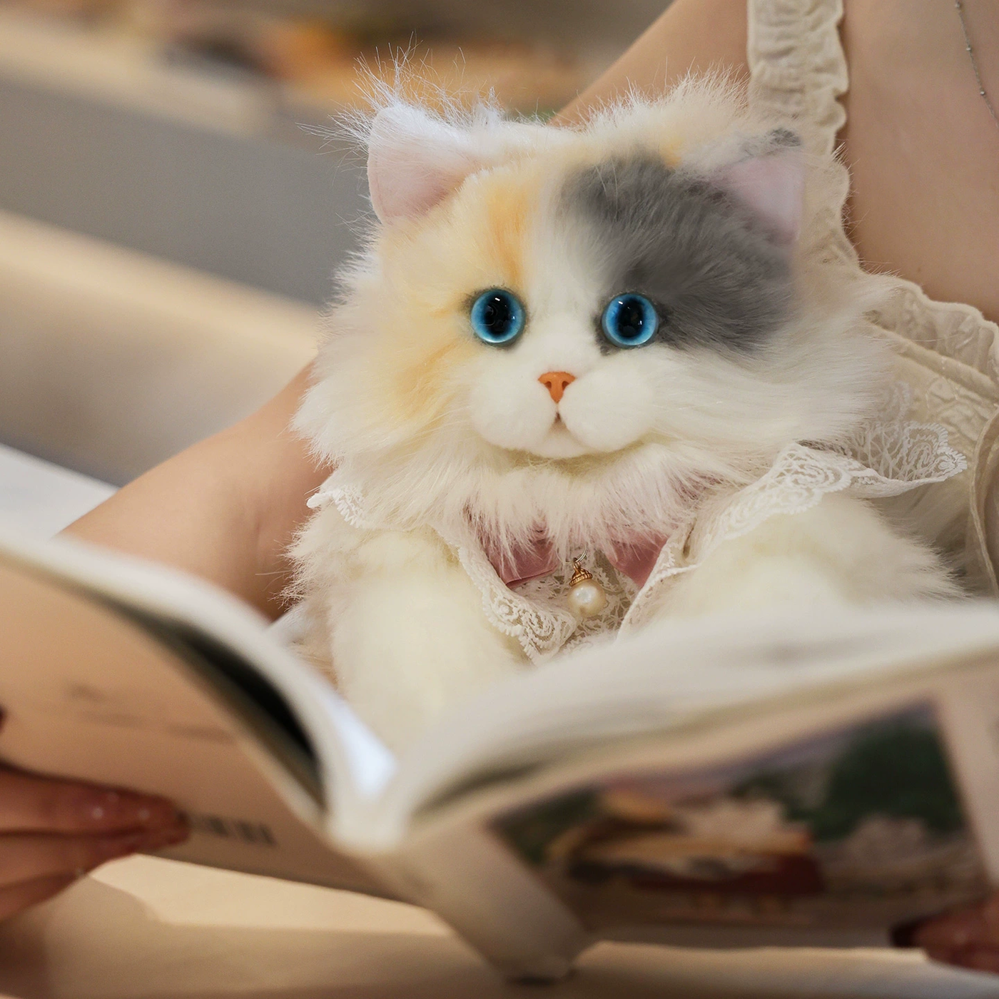 HOMERO Lifelike Stuffed Cat Shape Plush Travel Backpack