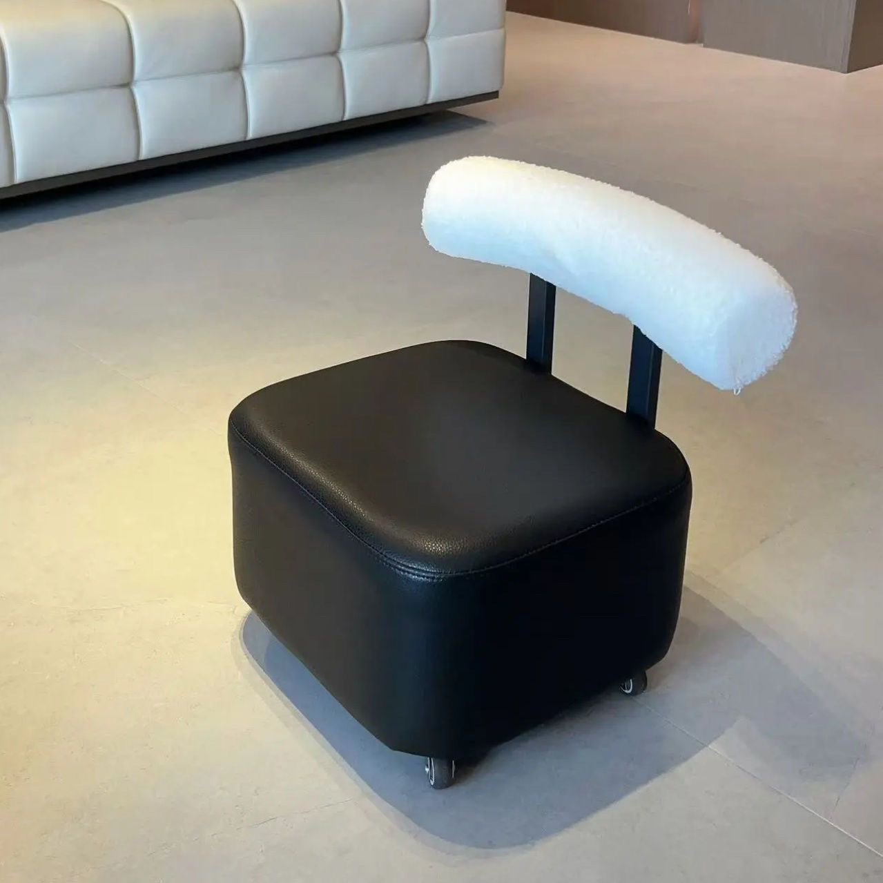 Homero 360 Degree Movable Contemporary Leisure Sofa Chair with Backrest