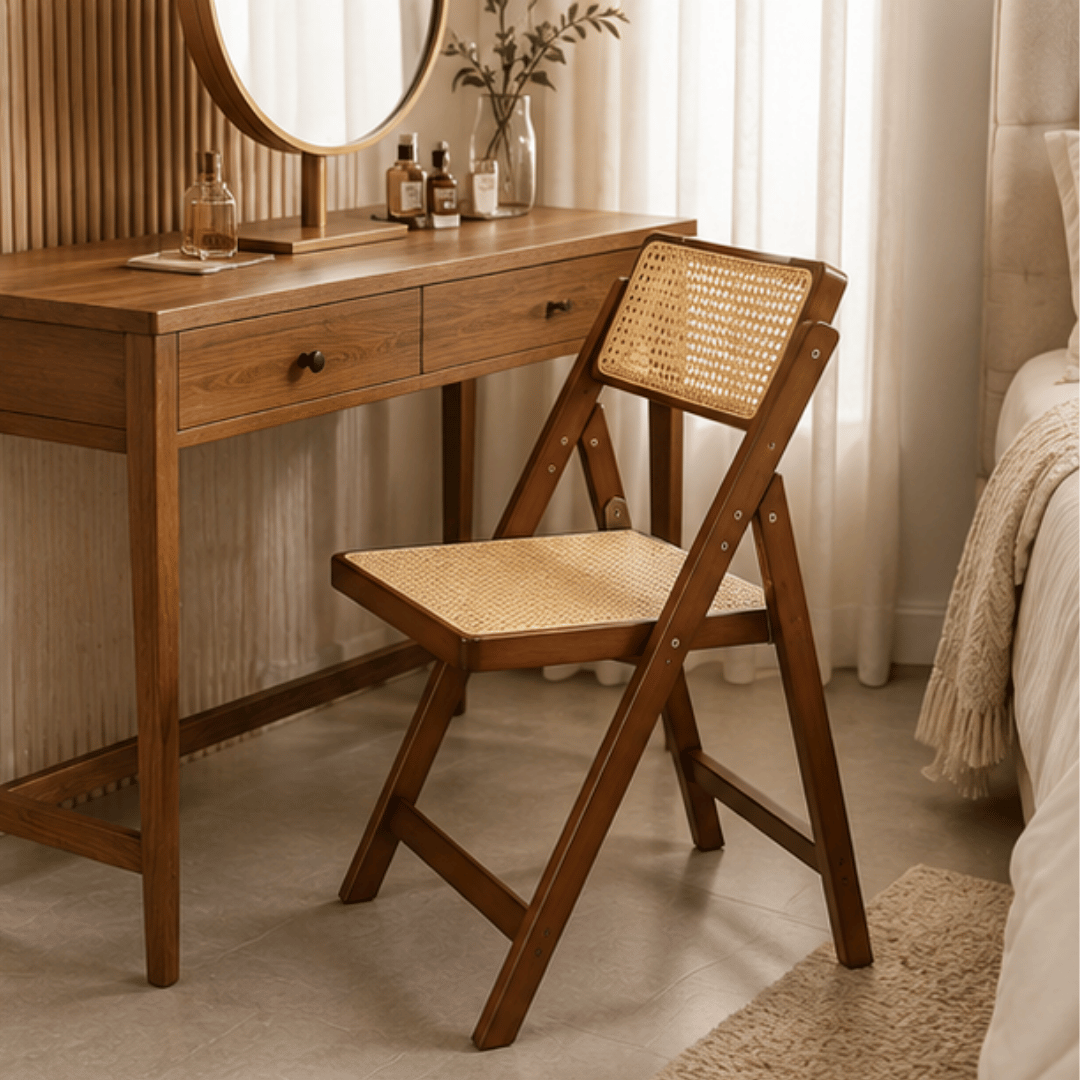 Solid Wood Frame Ergonomic Seating Rattan Folding Chair