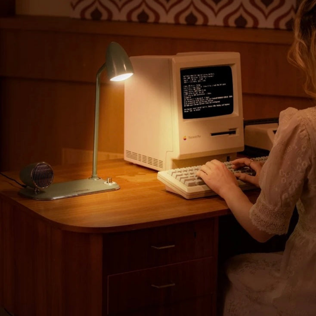 HOMERO 3 in 1 Eye-Caring Desk Lamp with Bluetooth Speaker Wireless Charger