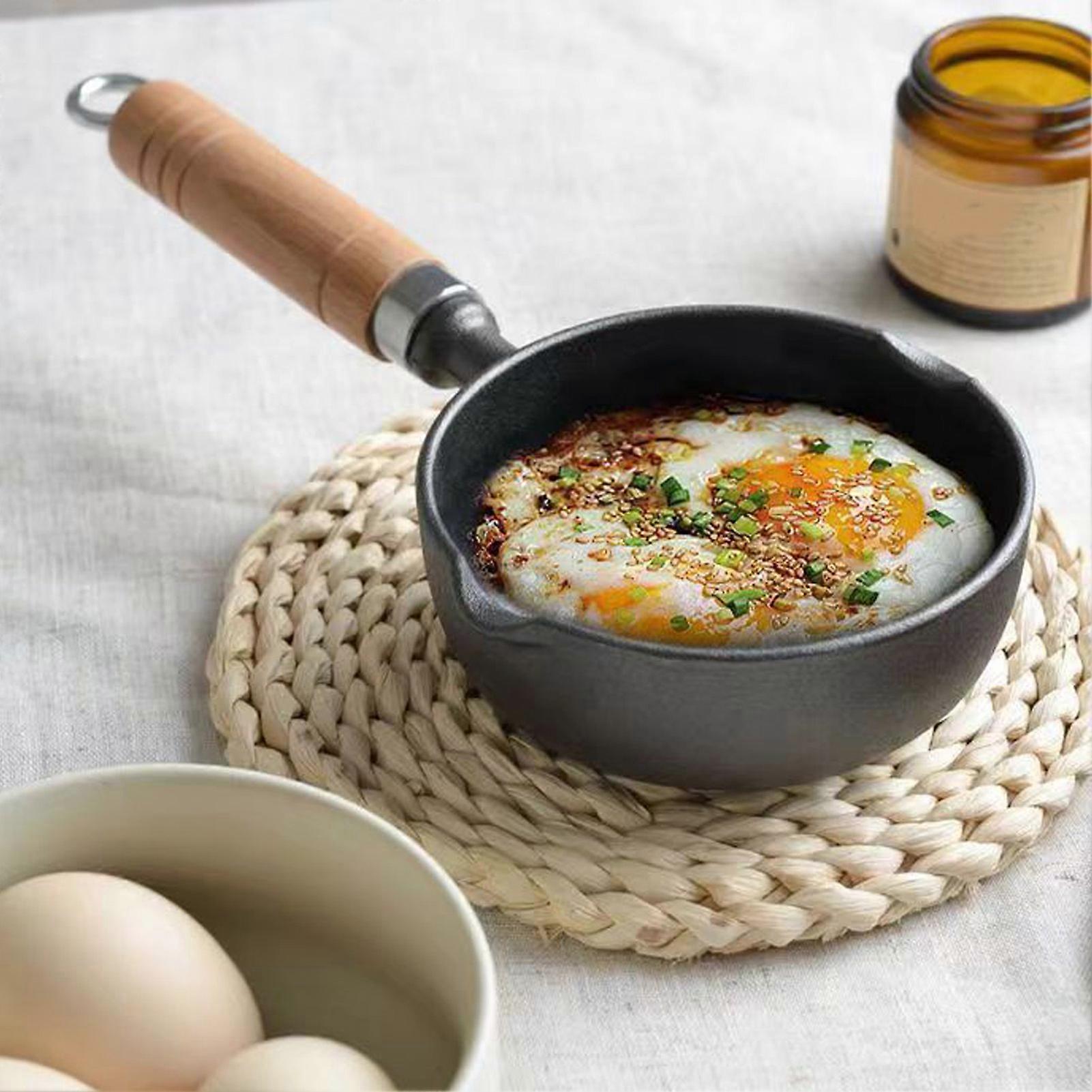 Homero Cast Iron Deep Frying Pot with Wooden Handle - 11cm Diameter