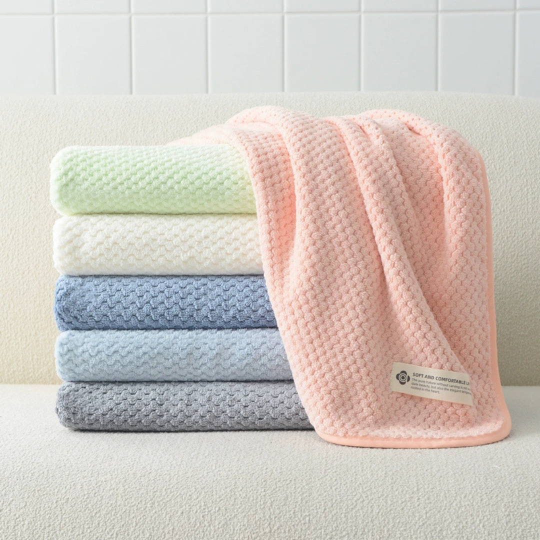 HOMERO Ultra Soft Absorbent Marshmallow Touch Bath Towel (Multicolor)