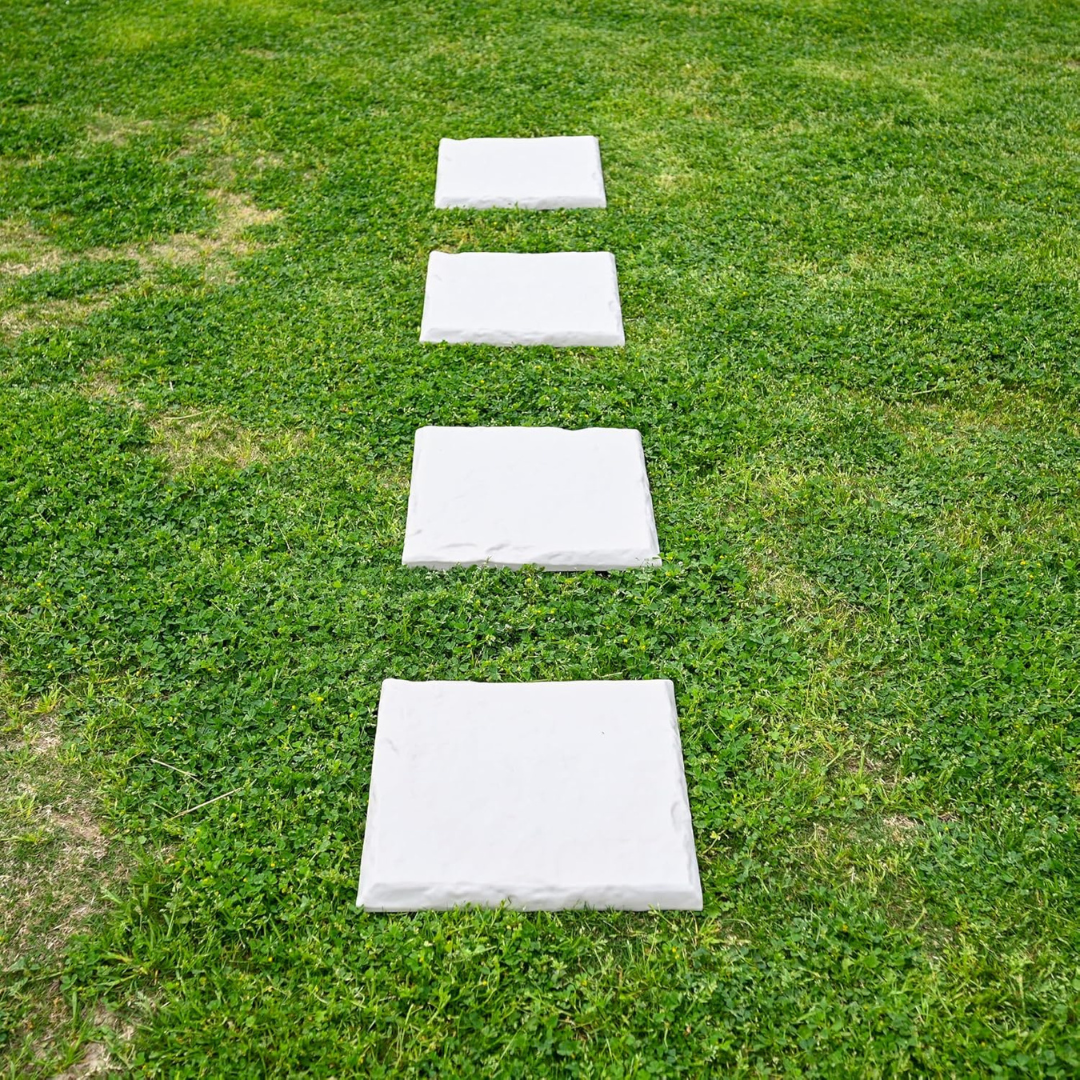 HOMERO Non Slip Textured Surface Garden Stepping Stones with Stakes Set
