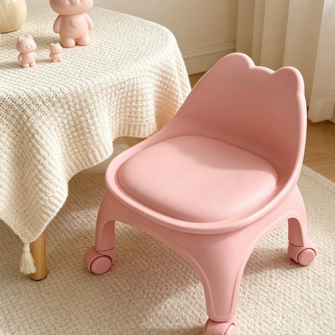 Cute Bear Baby Bucket Plastic Chair with Wheels