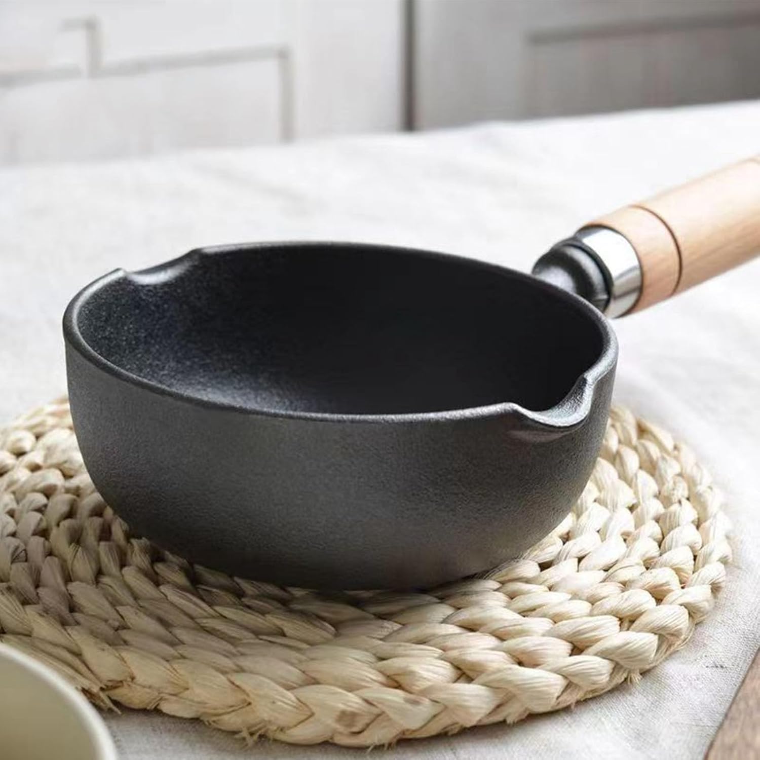 Homero Cast Iron Deep Frying Pot with Wooden Handle - 11cm Diameter