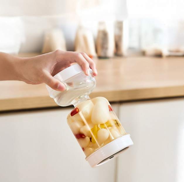 Homero Multi-Purpose Hourglass Jar with Strainer 1.1L