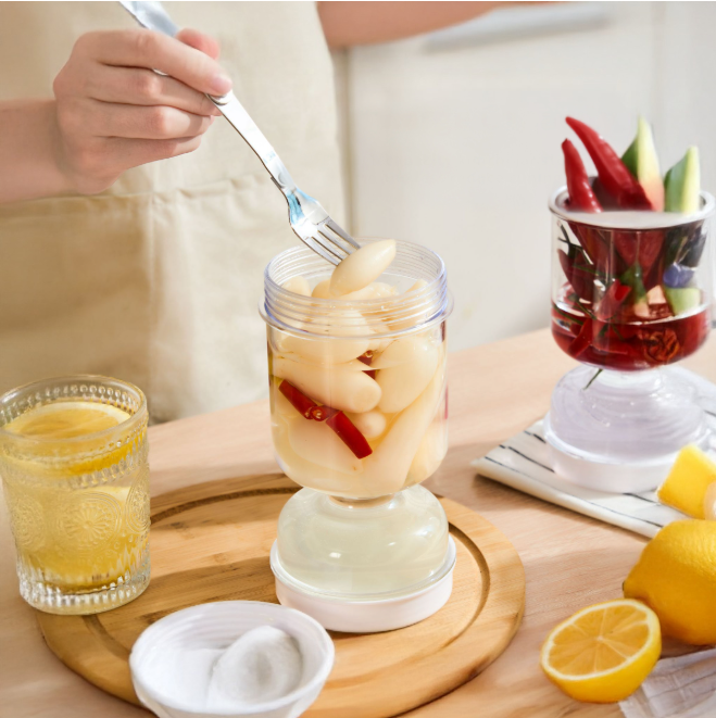 Homero Multi-Purpose Hourglass Jar with Strainer 1.1L