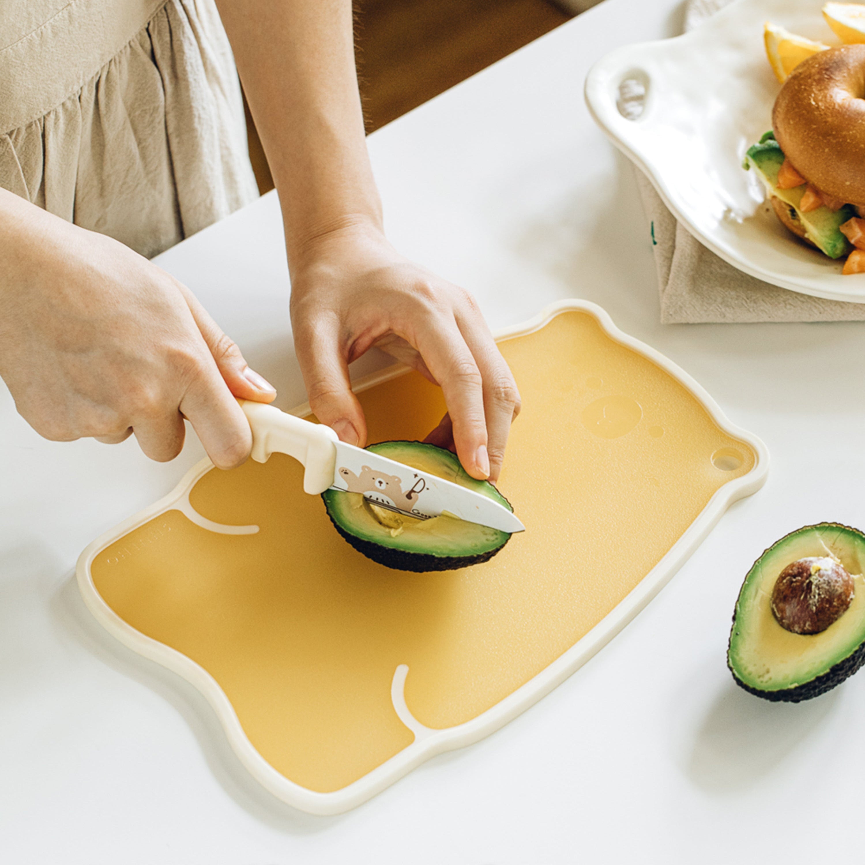 Cute Bear Shaped Multipurpose Kitchen Chopping Board